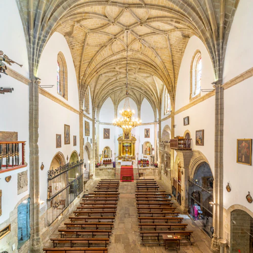 Santa María la Mayor & San Martín de Tours: Entry Ticket + Audio Guide