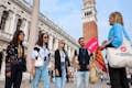 Visite os destaques de Veneza com um guia especializado, como a Praça de São Marcos