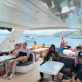 Crociera turistica sul Bosforo con uno yacht di lusso
