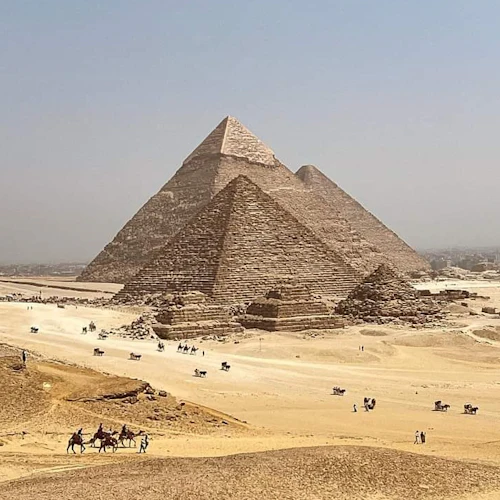 Giza Pyramids & Egyptian Museum: Guided Day Tour from Sharm El-Sheikh + Lunch