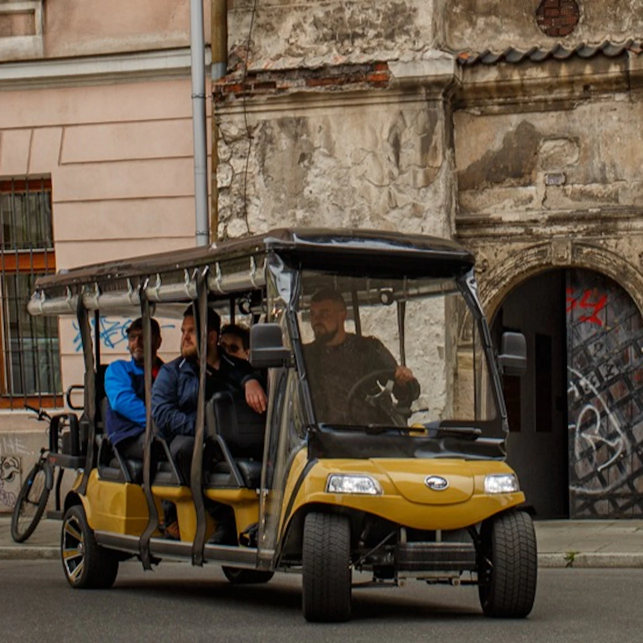 Krakow: City Sightseeing Tour by Electric Golf Cart + Audio Guide + Transfers in Krakow β Tiqets