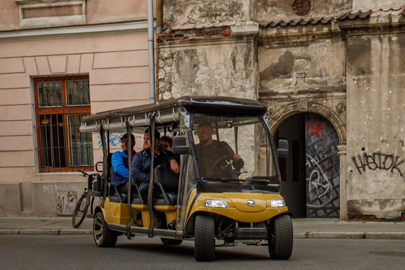 Cracóvia: City Sightseeing Tour em carrinho de golfe elétrico + guia de áudio + traslados