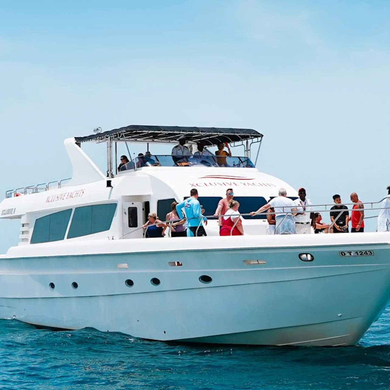 Dubai Marina: 1-Hr Yacht Tour with Ain Dubai Views in Dubai β Tiqets