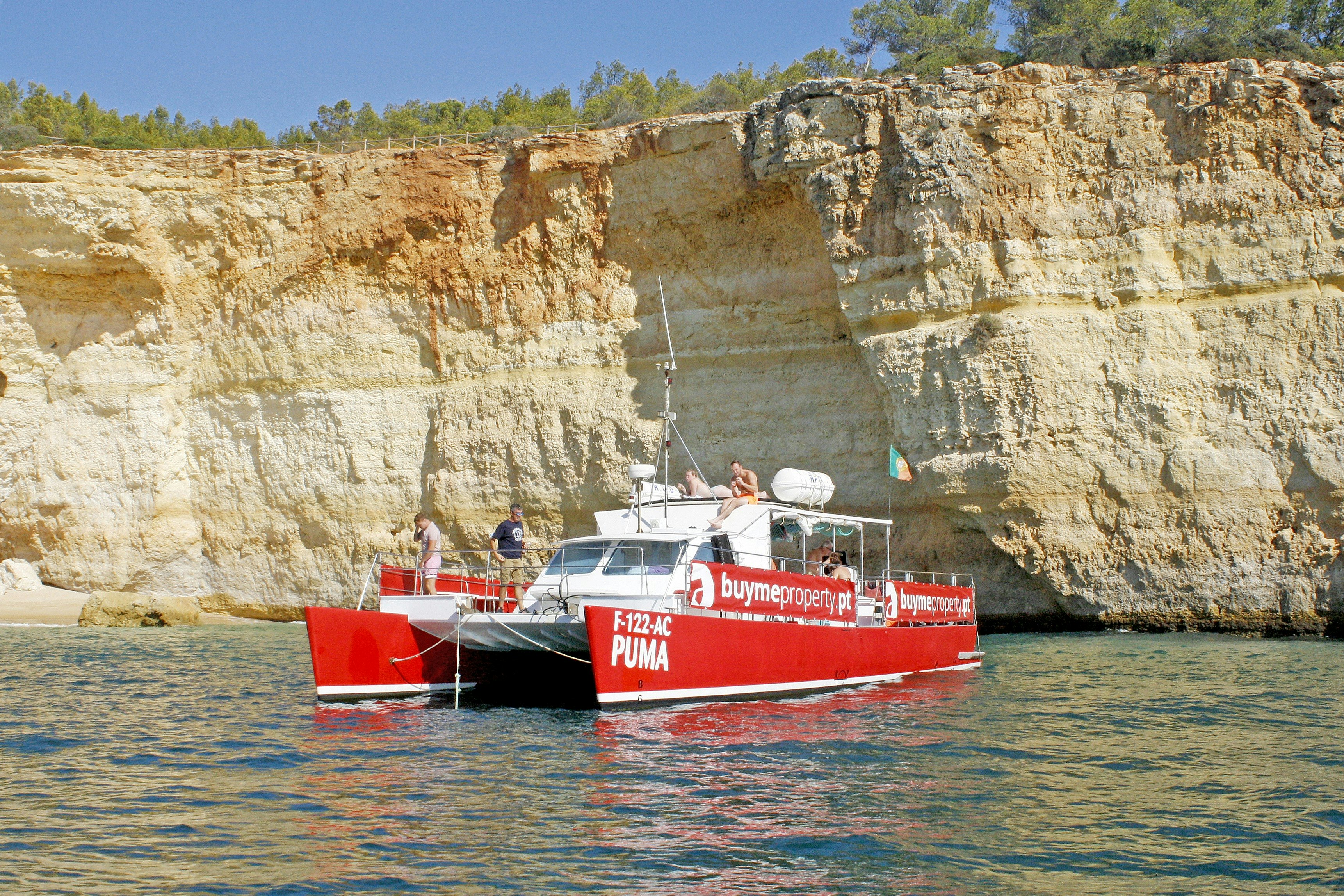 Grutas de Benagil: Passeio de barco a partir de Vilamoura + churrasco na praia