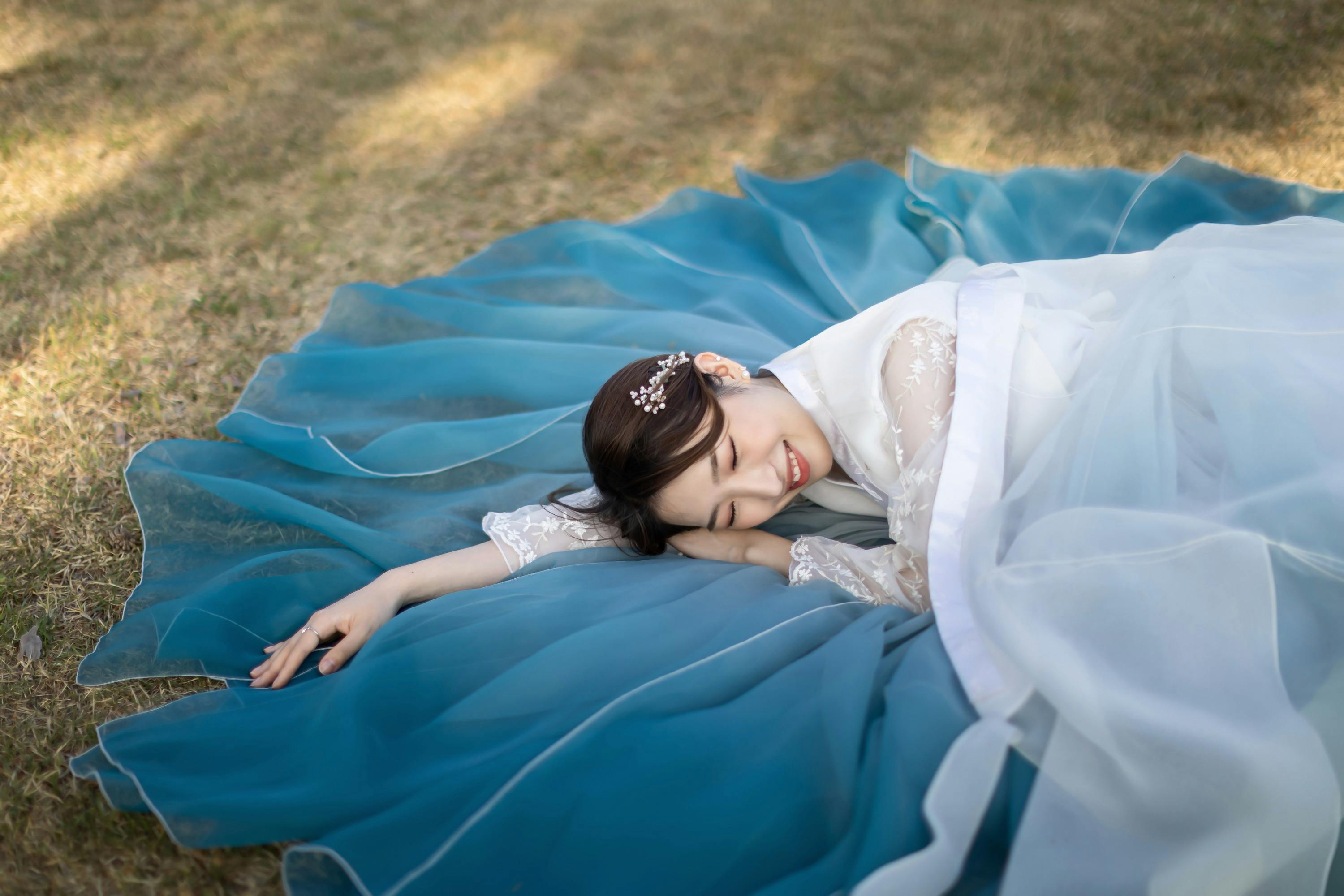 Hanbok That Day: Luxury Outdoor Hanbok Photoshoot + Hair Styling Makeup Add-On in Seoul – Tiqets