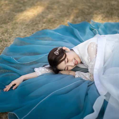 Hanbok That Day: Luxury Outdoor Hanbok Photoshoot + Hair Styling (Makeup Add-On) - Photo 2