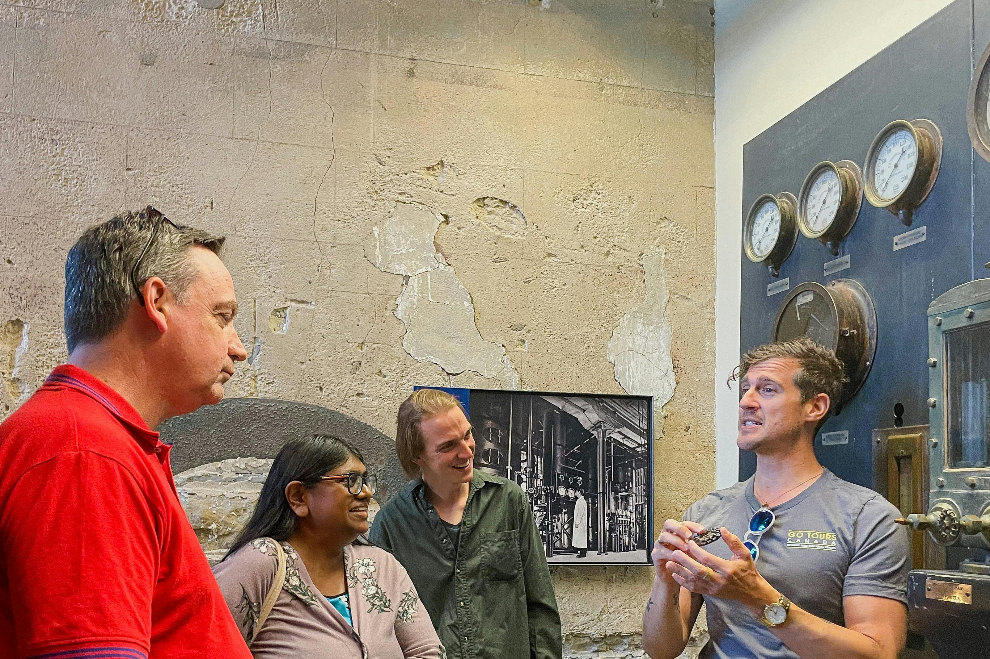 A l'interior de l'històric Complex de Destil·leries de Pedra.