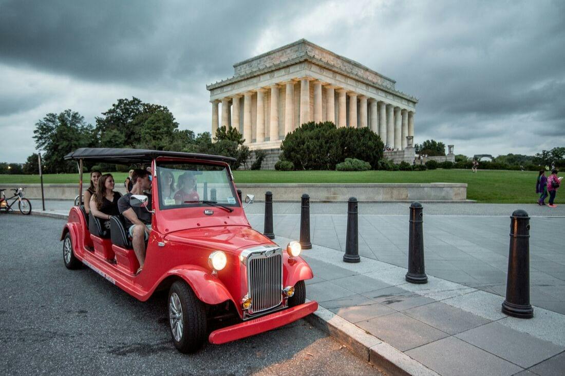 Washington, D.C.: Small Group Guided E-Cart Night Tour