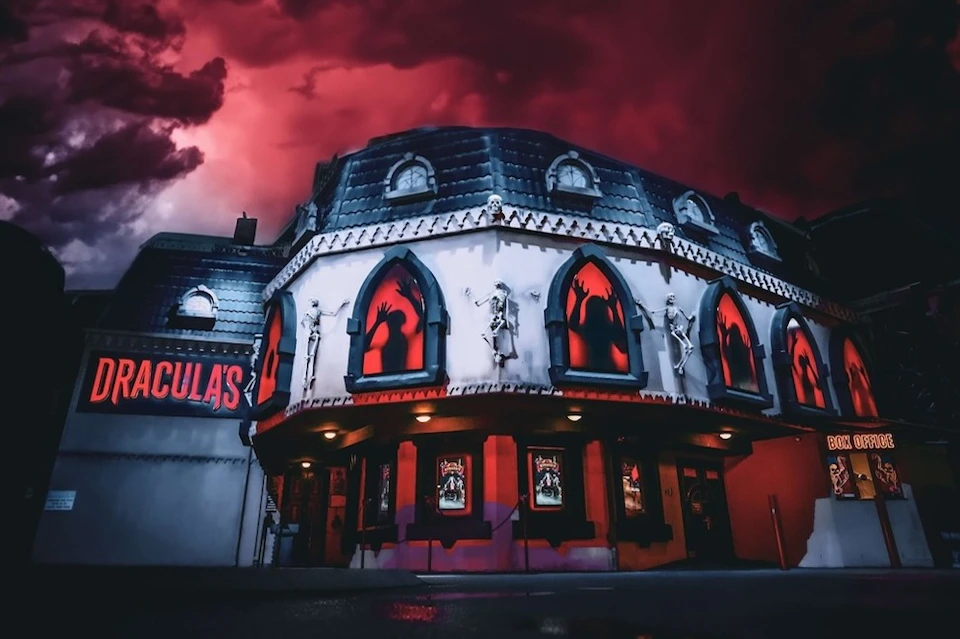 Dracula's Gold Coast Cabaret Dinner and Show