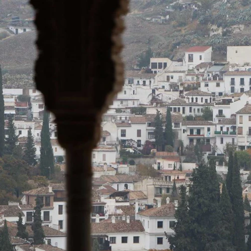 Alhambra: Skip The Line Ticket + Private Guided Tour - Photo 5