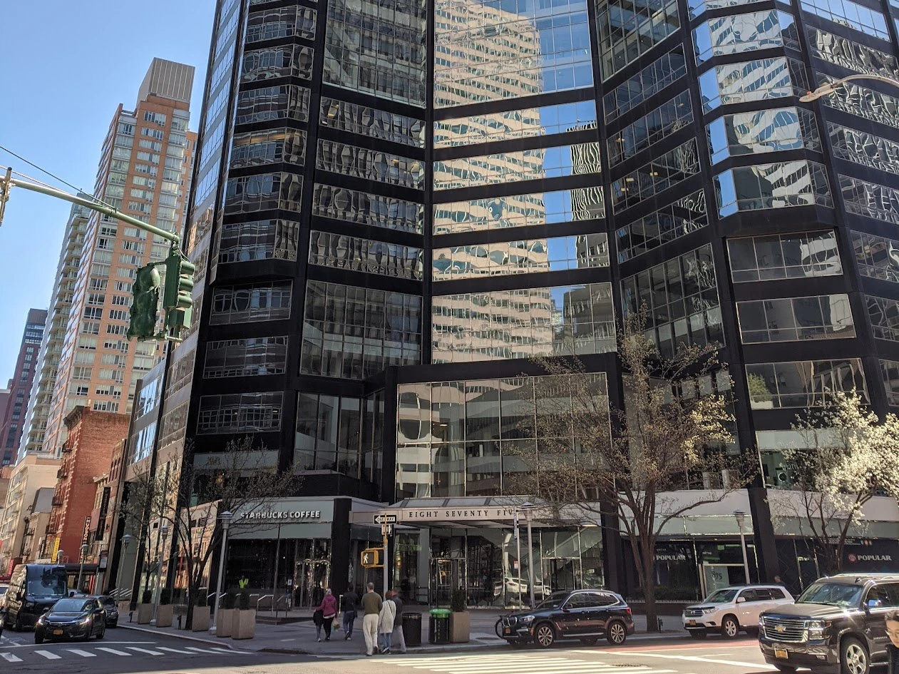 Midtown Holdouts: Walking Tour