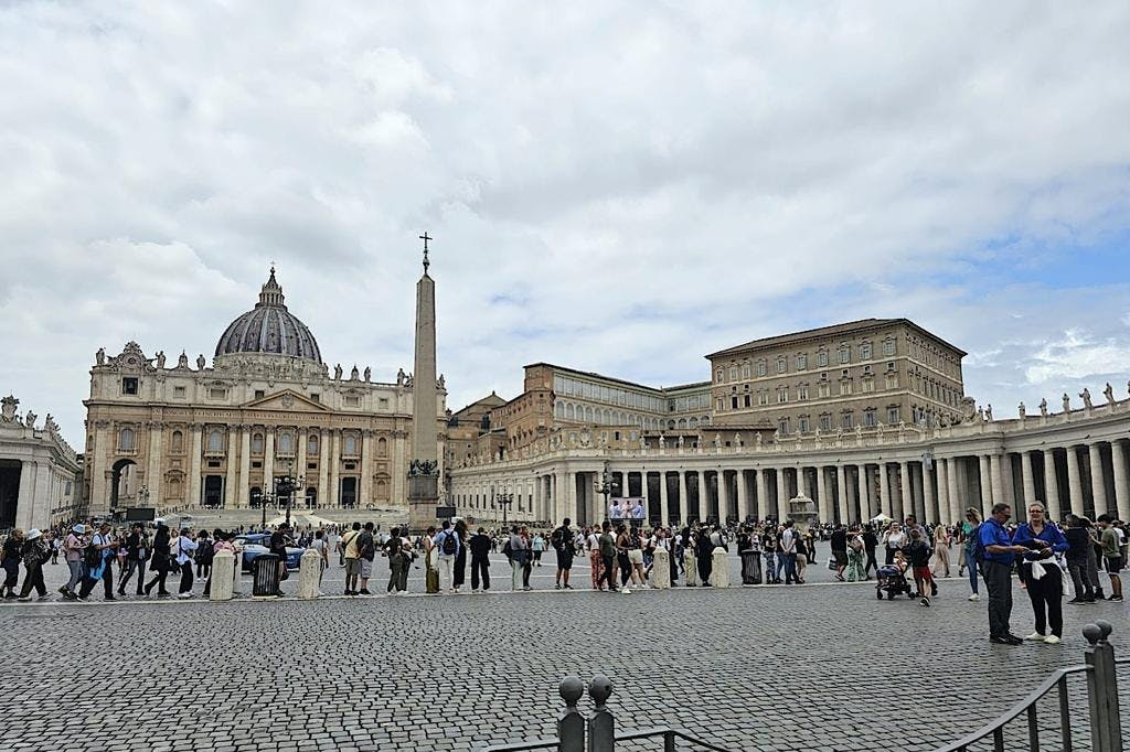 Basílica de São Pedro: Visita guiada + Acesso à Cúpula e às Grutas do Vaticano - Photo 3