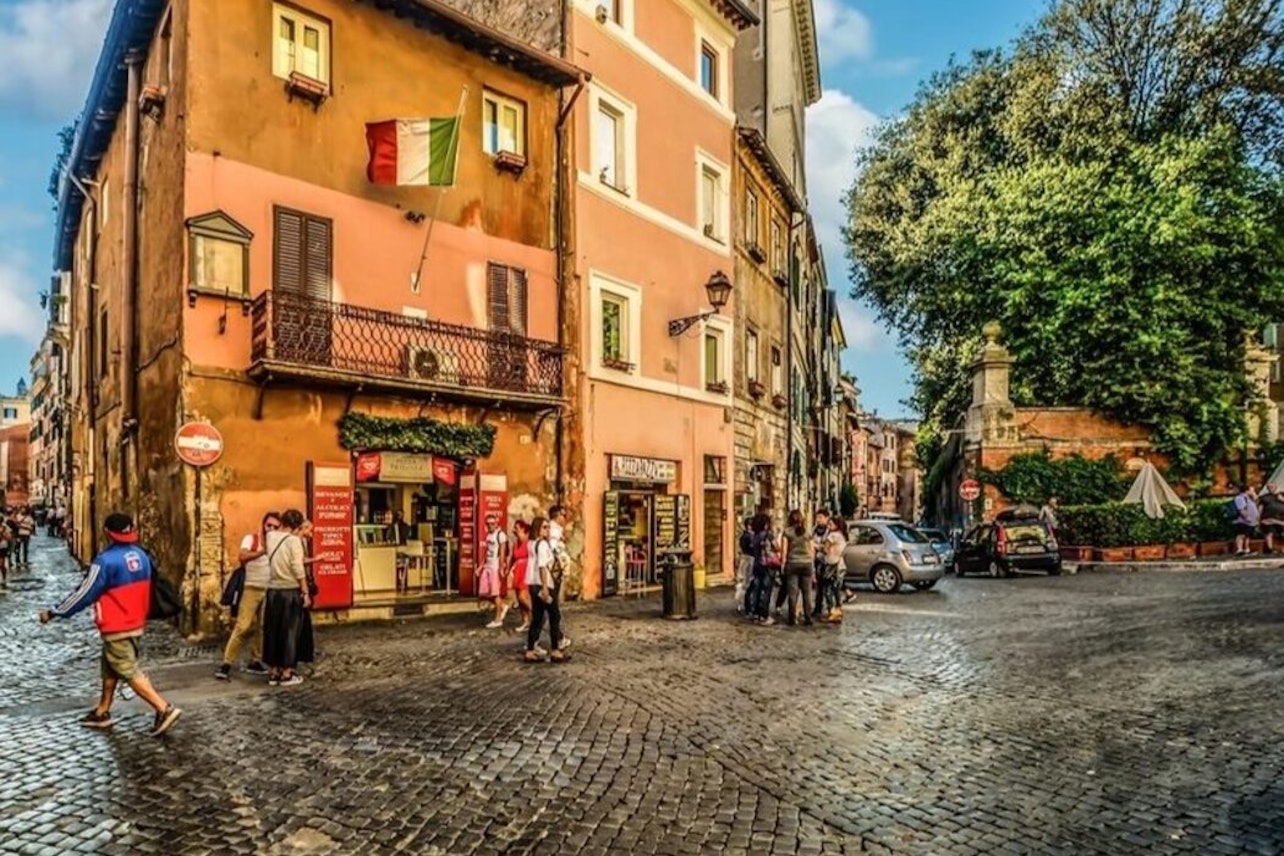Rome: Trastevere Evening Food Stroll with Dinner and Wine - Accommodations in Rome