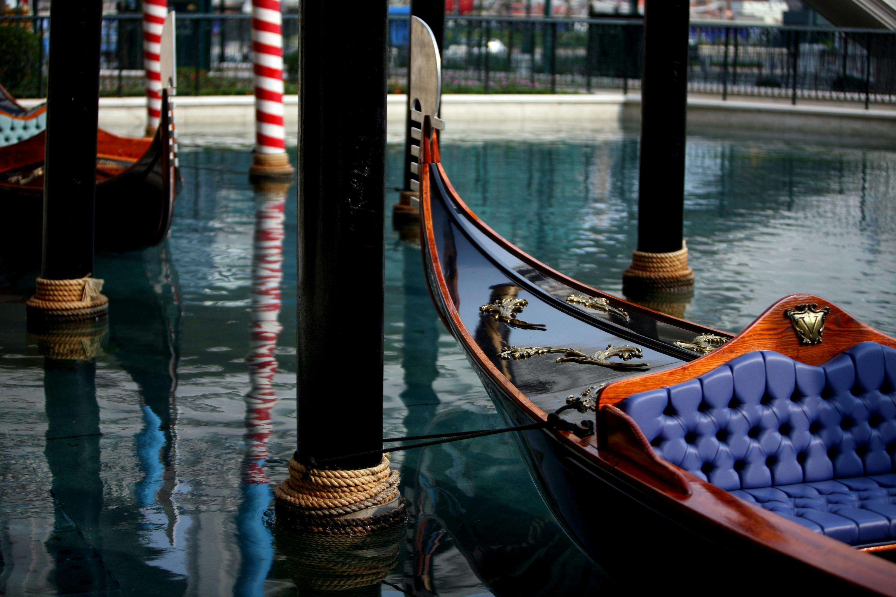 The Venetian Macao: Gondola Ride + Free Legend Heros Park 5 Game Points