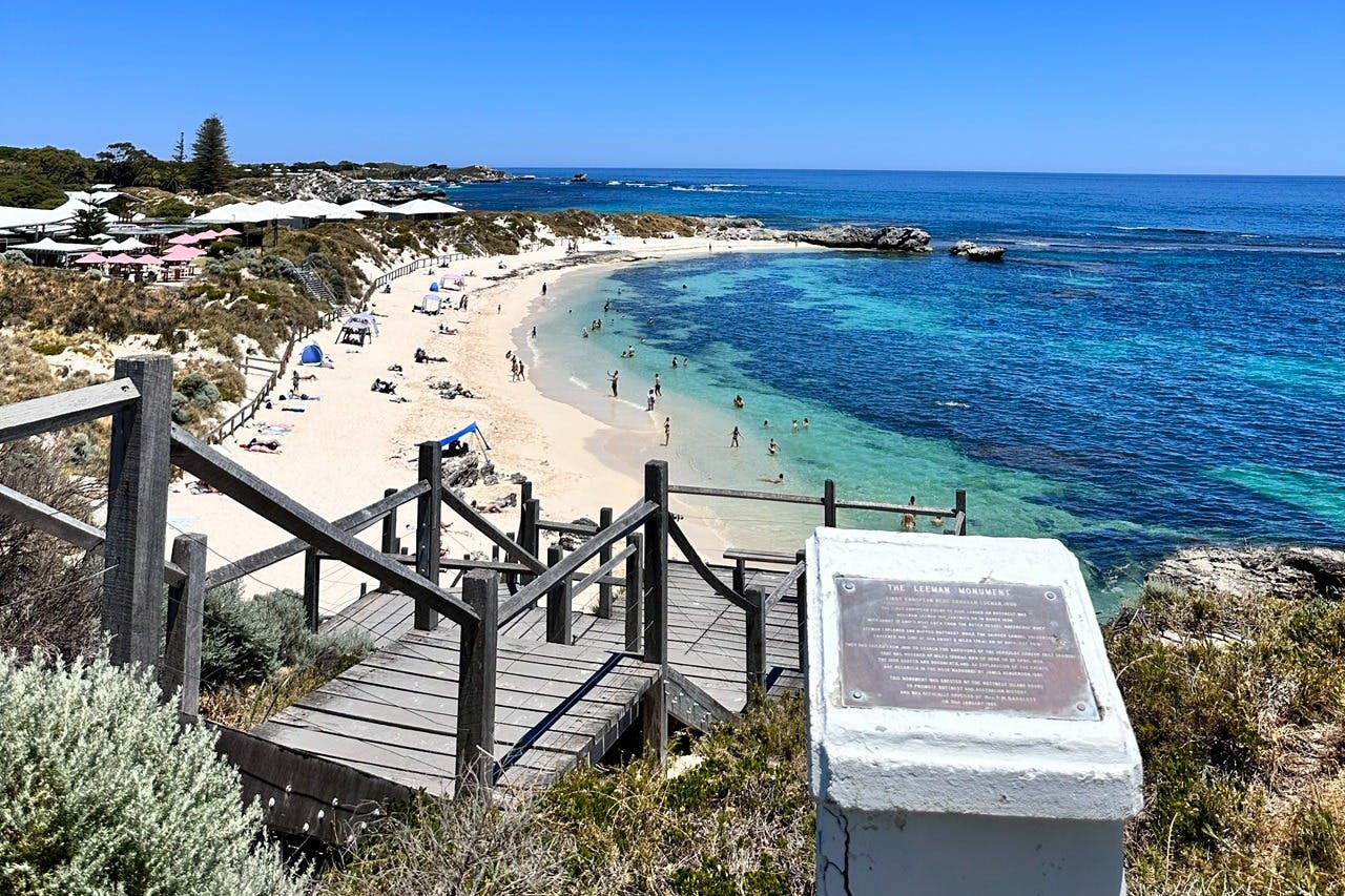 Ilha Rottnest: Traslado de balsa de ida e volta + aluguel de bicicleta - Photo 2
