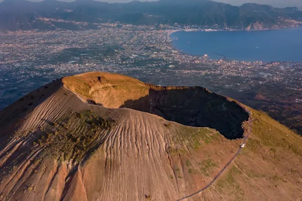 Mont Vésuve : Entrée + Aller-retour depuis Herculanum en Vesuvio Express