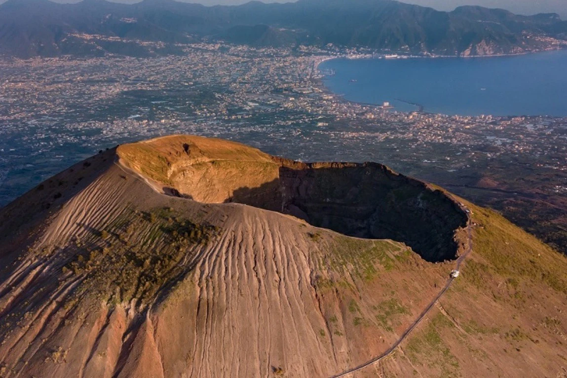 Monte Vesúvio: Entrada + Ida e Volta de Ercolano em Vesuvio Express