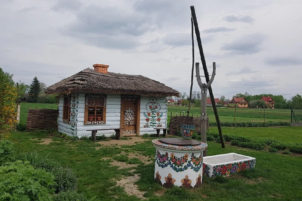 Outbuilding and well