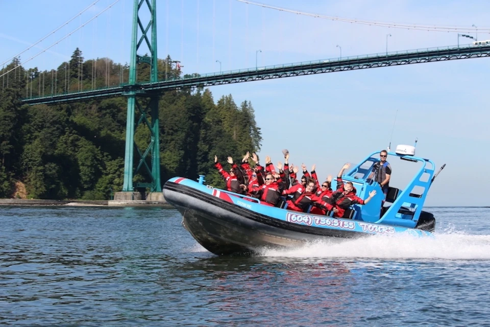 Zodiac Boat: 12 passengers
