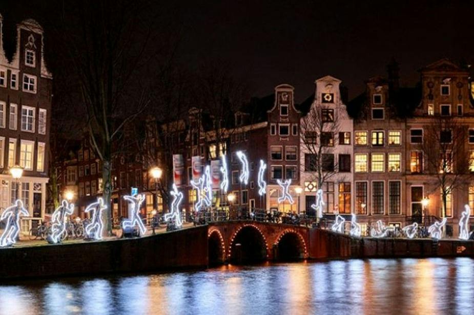 Amsterdam Light Festival: Luxury Boat Cruise + Optional Unlimited Drinks 3