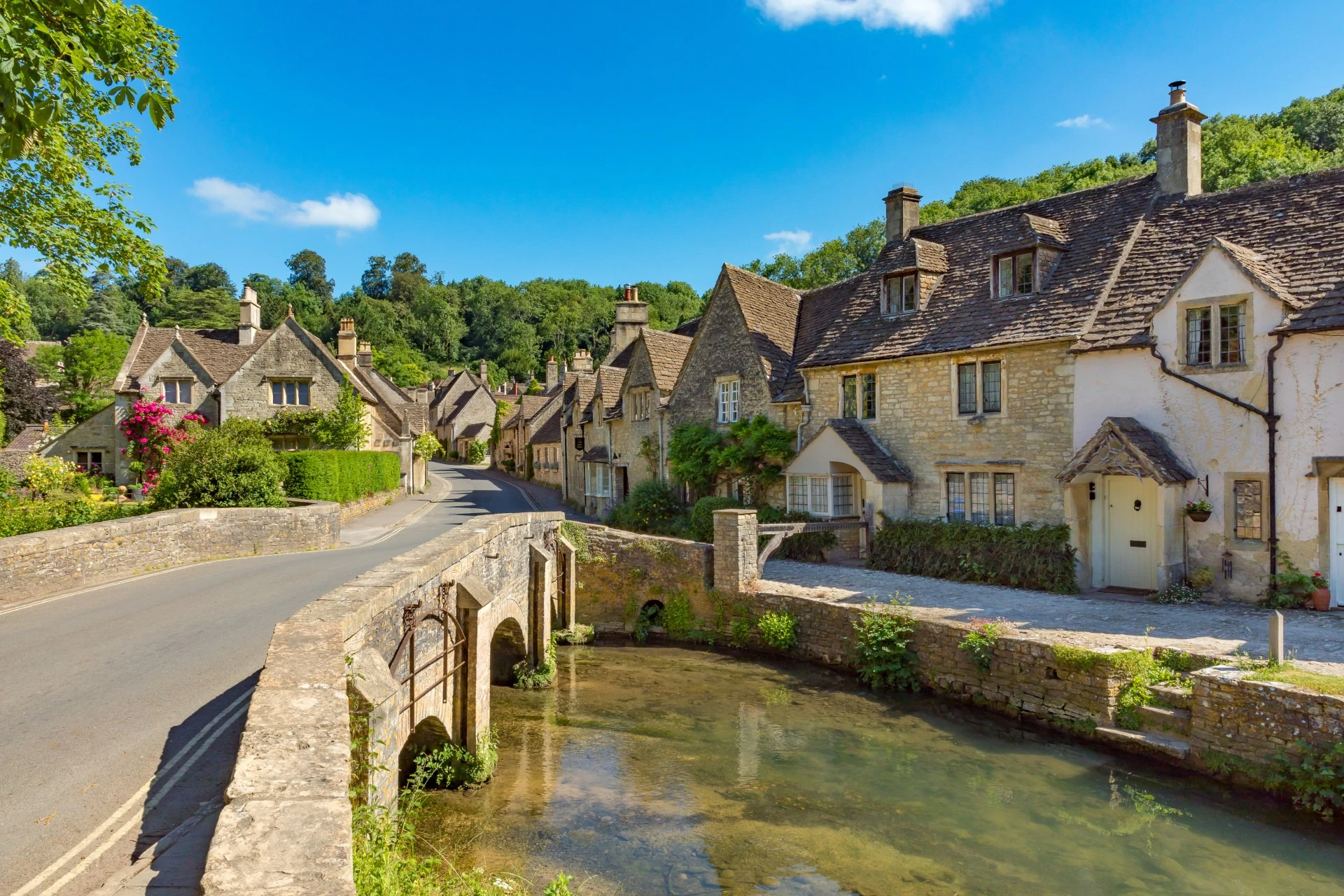 Cotswolds: Guided Day Tour from London + Lunch