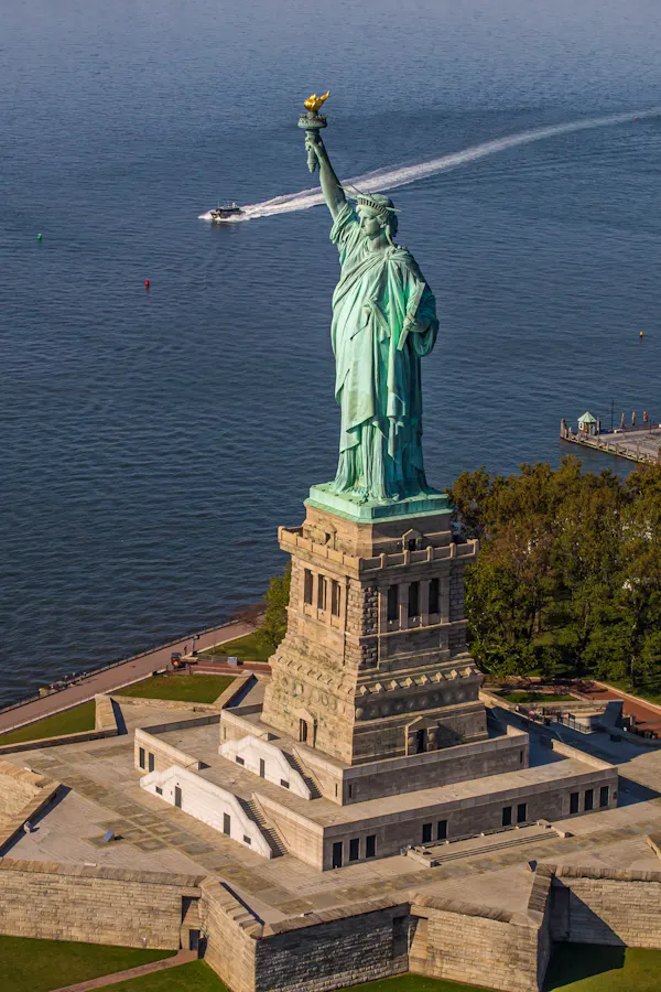 New York Helicopter Sightseeing Tour from Manhattan (20 Minutes)