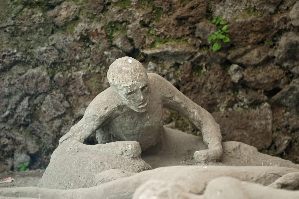 Smart day tour of Naples and Pompeii from Rome