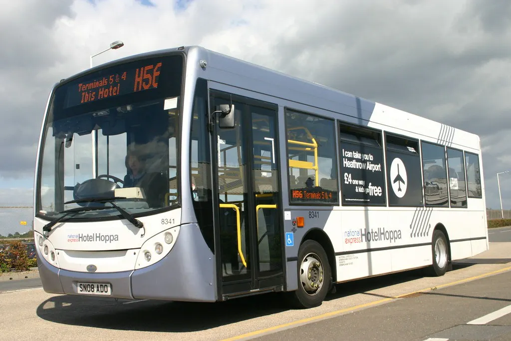 London: Bus Transfer To/From Heathrow Airport and Heathrow Renaissance Hotel