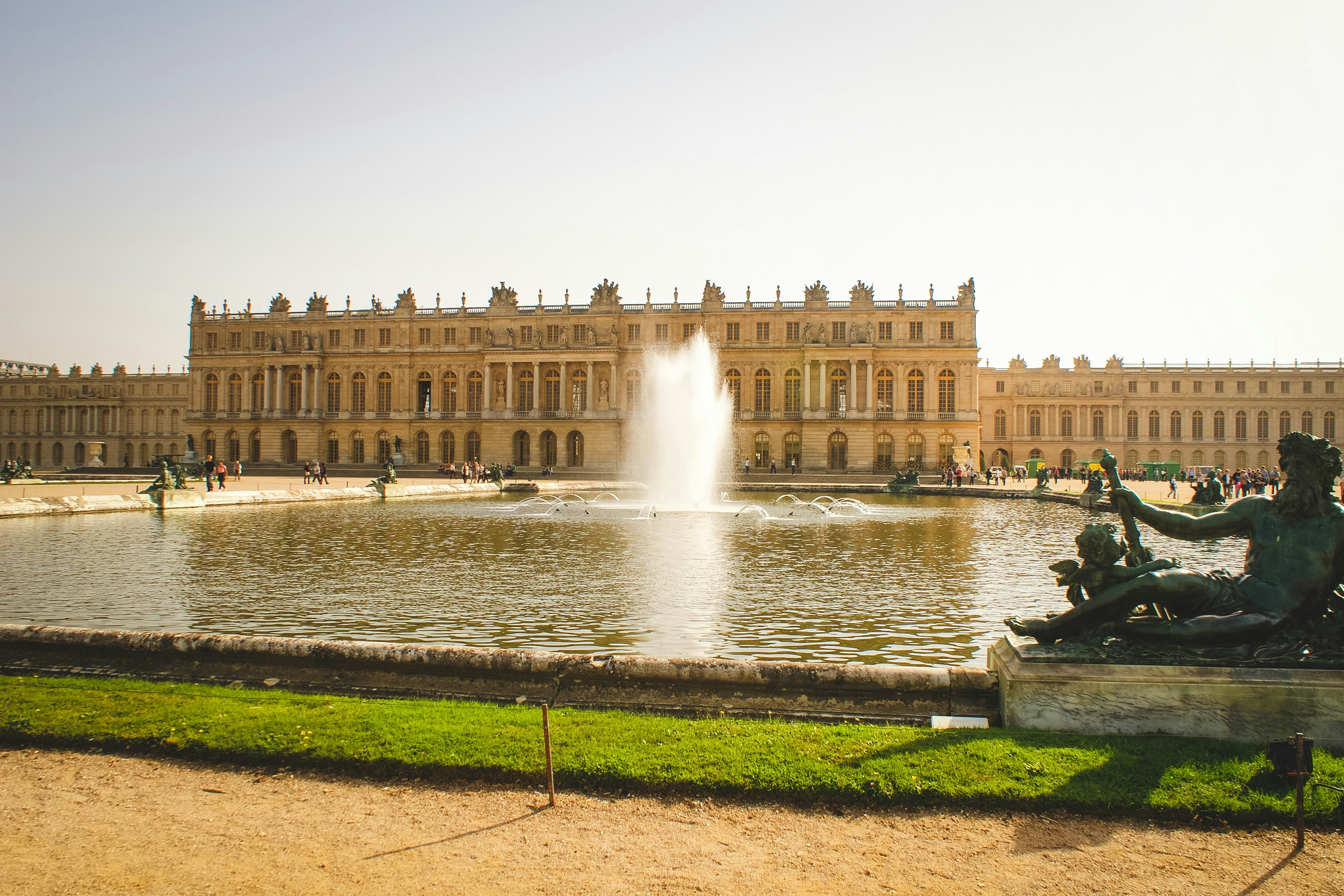 Palace of Versailles: Guided Tour + Transport from Paris