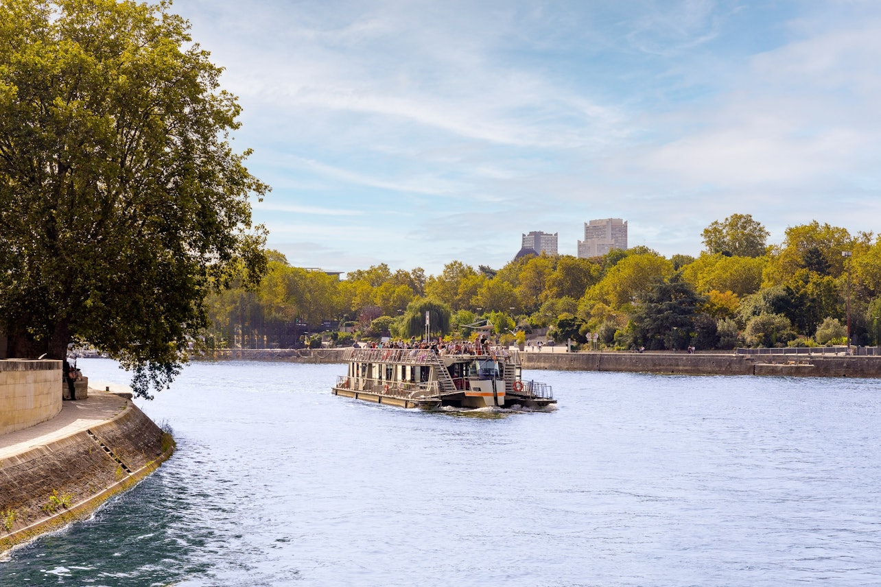 Bootstour auf der Seine vom Eiffelturm aus