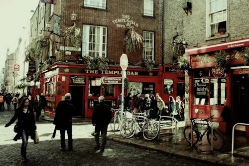"The Murder at Temple Bar: Interactive Mystery Hunt in Dublin"