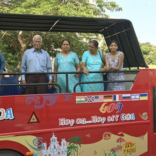 Bus turístico Goa
