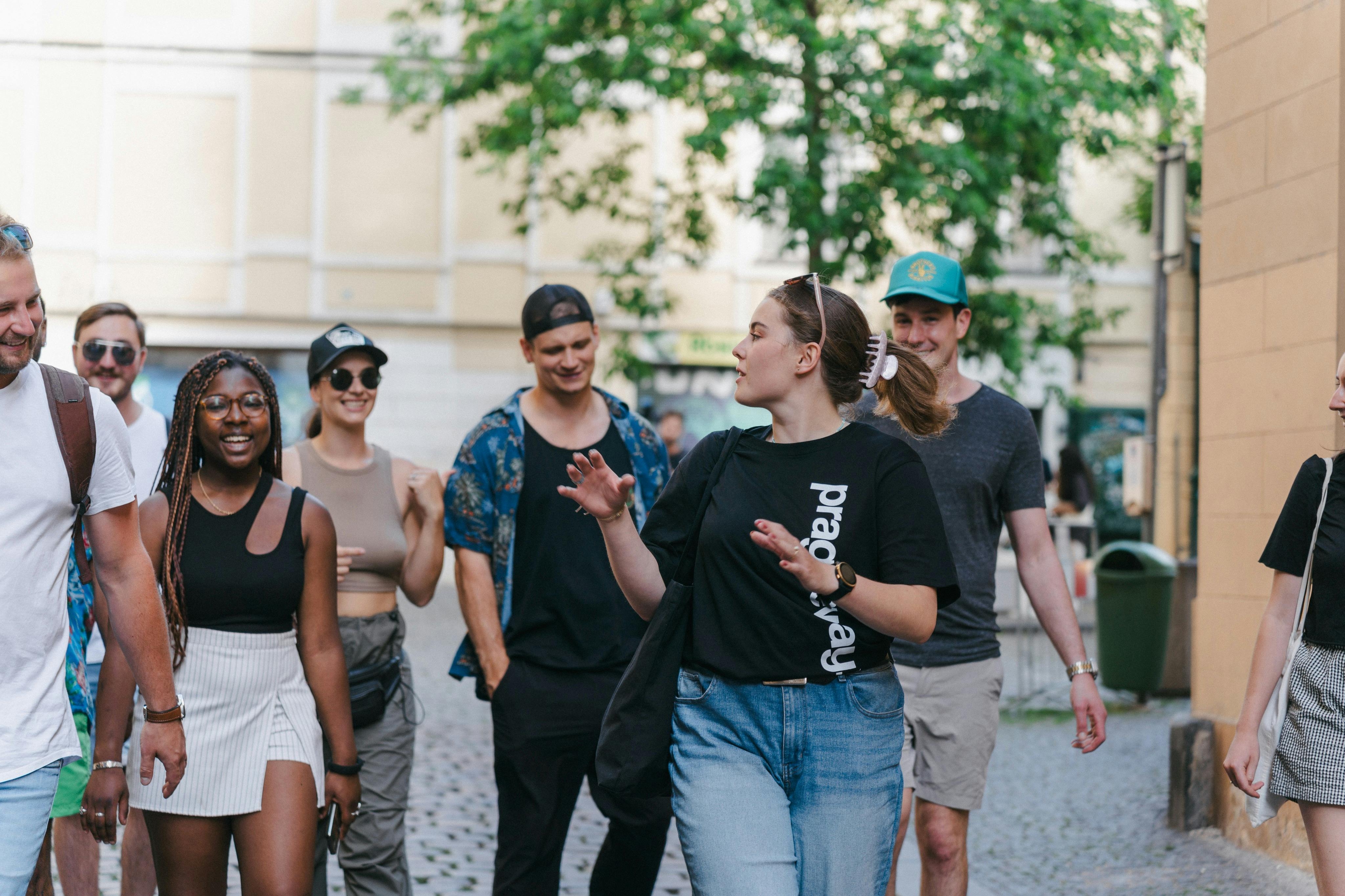 Μικρές ομάδες, τοπικοί οδηγοί