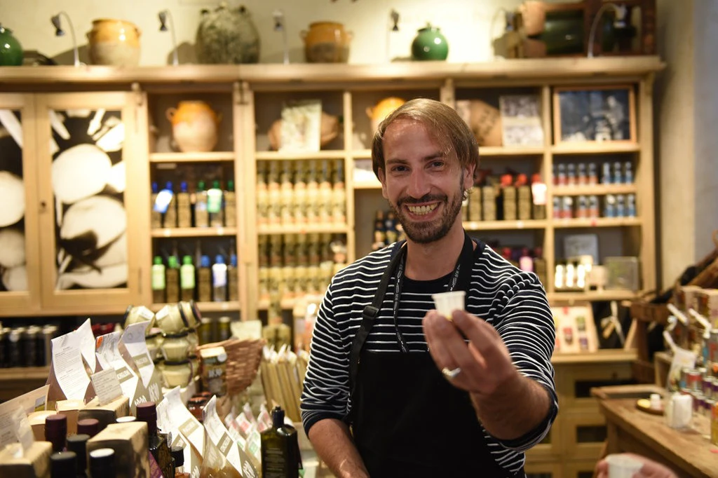 Paris: Saint-Germain-des-Prés Prestige Food Tour