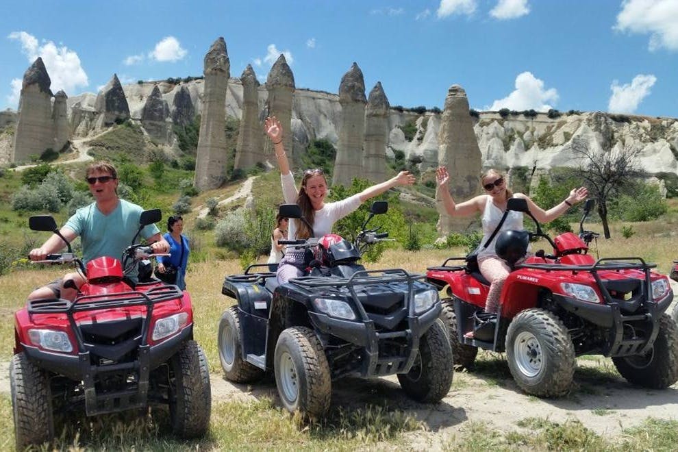 Tour amb quadra al capvespre