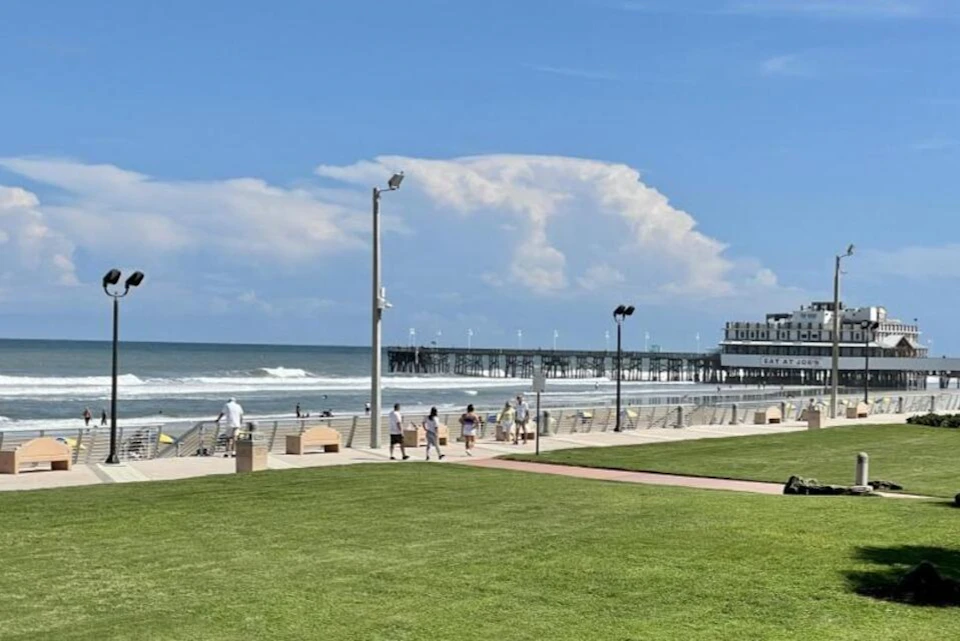 Daytona Beach Day Trip with Hotel Pickup from Orlando
