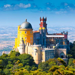 Sintra: Hop-on Hop-off Bus to Castles & Palaces