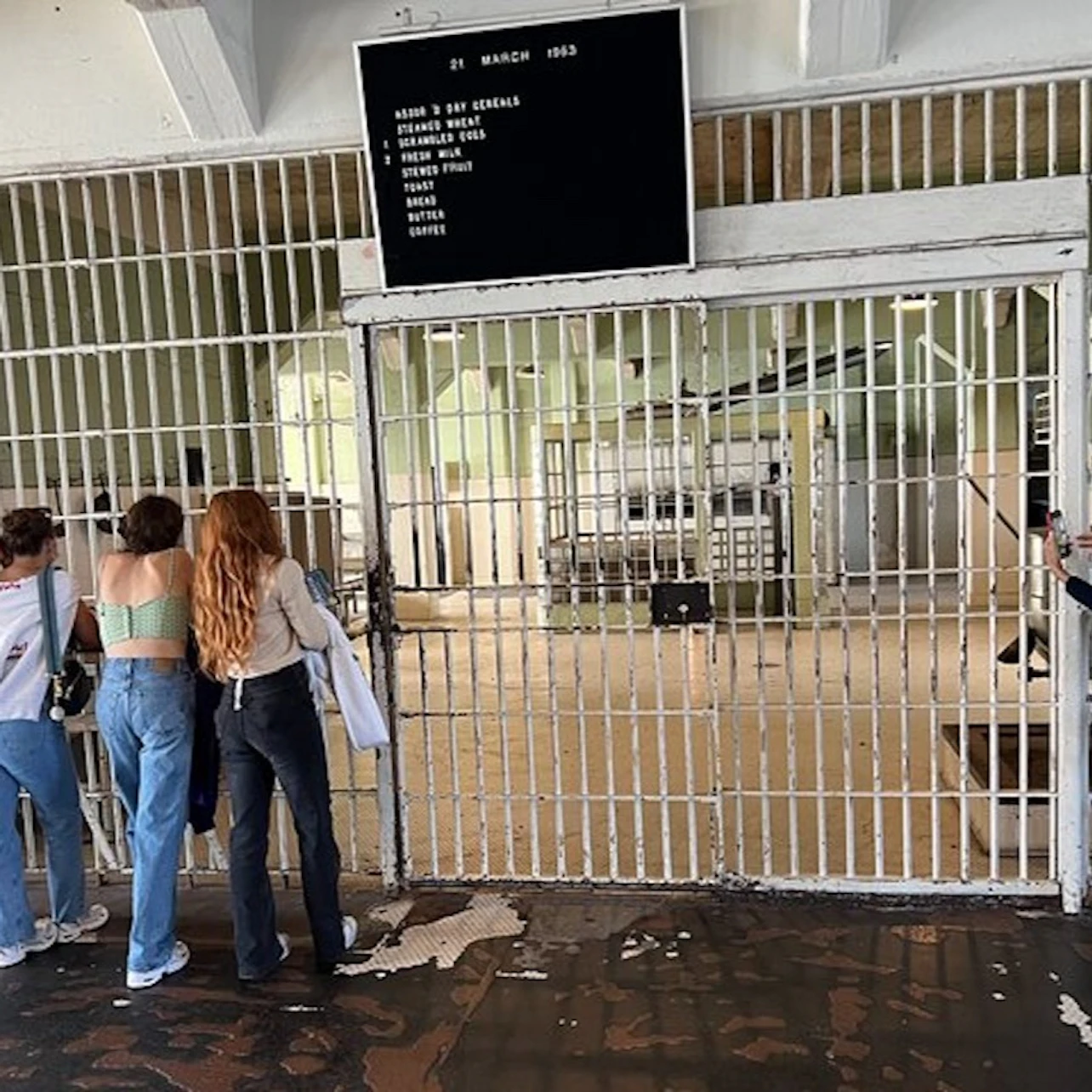 San Francisco: Alcatraz Entry + Roundtrip Ferry + Audio Guide + Night Option in San Francisco – Tiqets