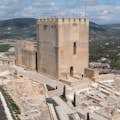 Alcazaba en entramado urgano van la Fortaleza de la Mota