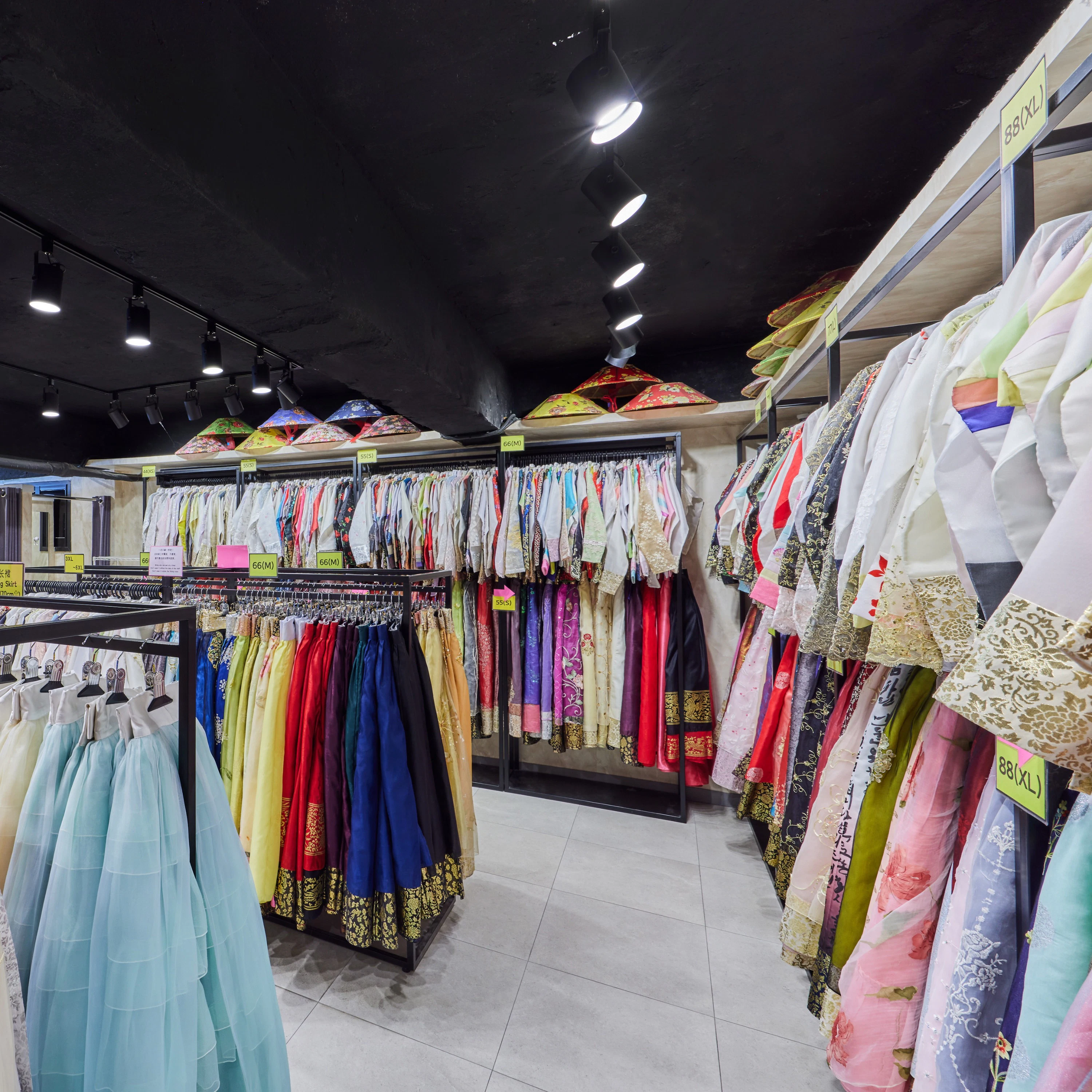 Seohwa Hanbok Seoul: Gyeongbokgung Hanbok Rental Experience + 1-Day Rental