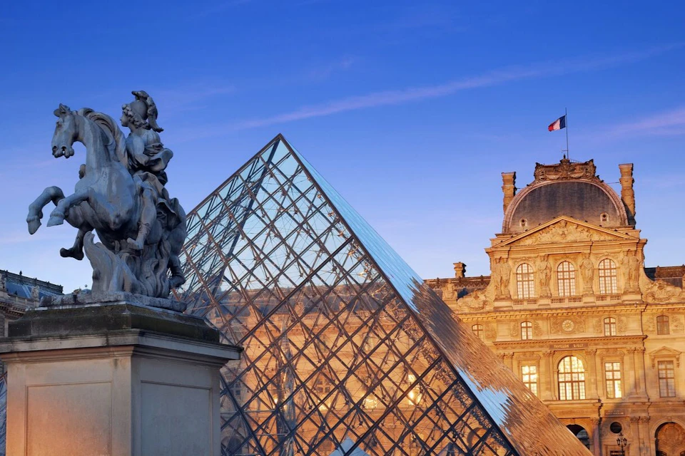 Louvre Museum