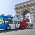 Το Tootbus Paris προσεγγίζει την Αψίδα του Θριάμβου