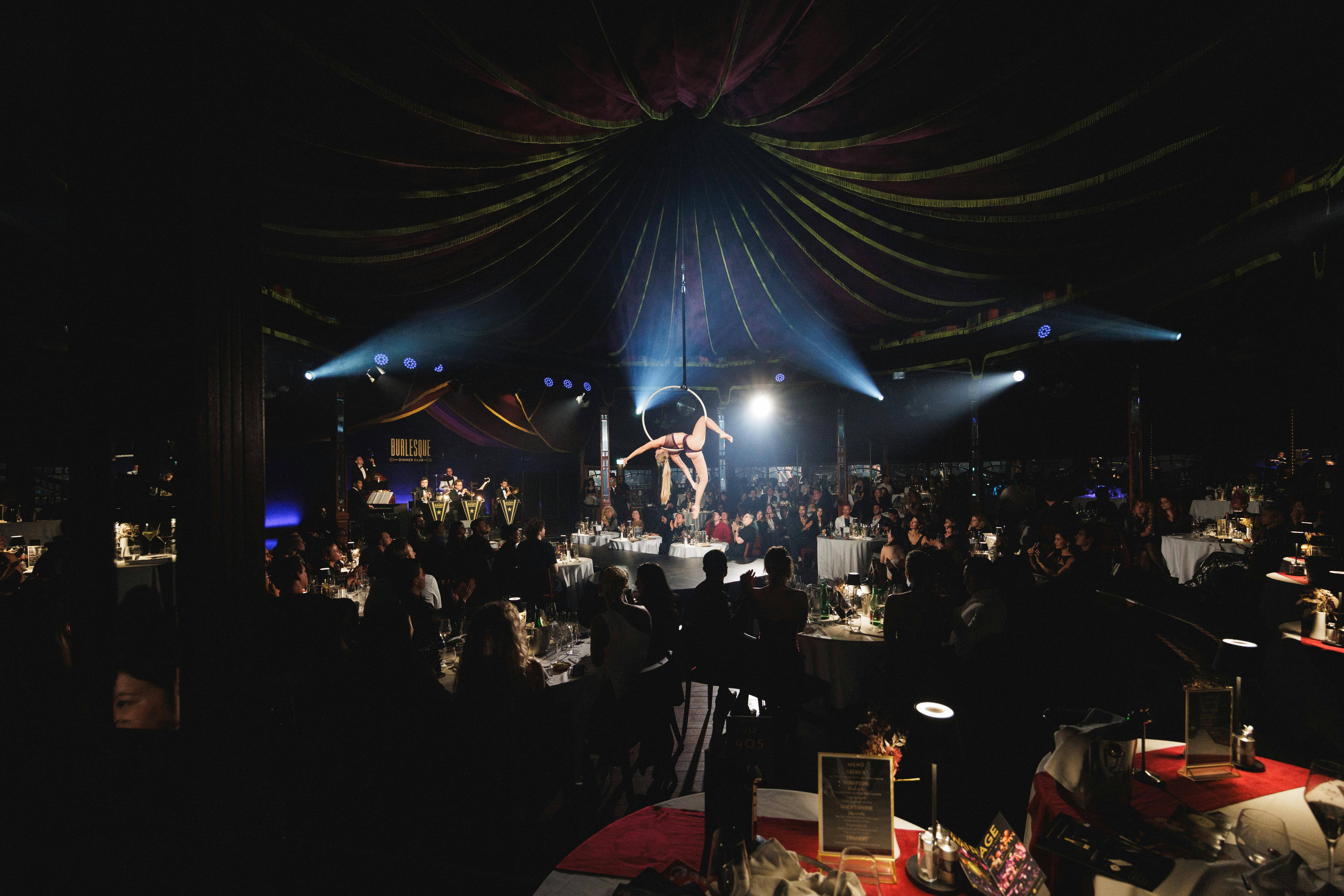 Teatro Mirage: Clube de Jantar Burlesco - Photo 11