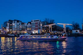 Barco Azul de noche