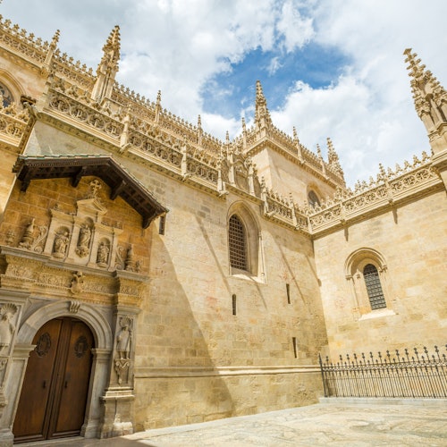Granada: Alhambra, Granada Cathedral and Royal Chapel Guided Visits