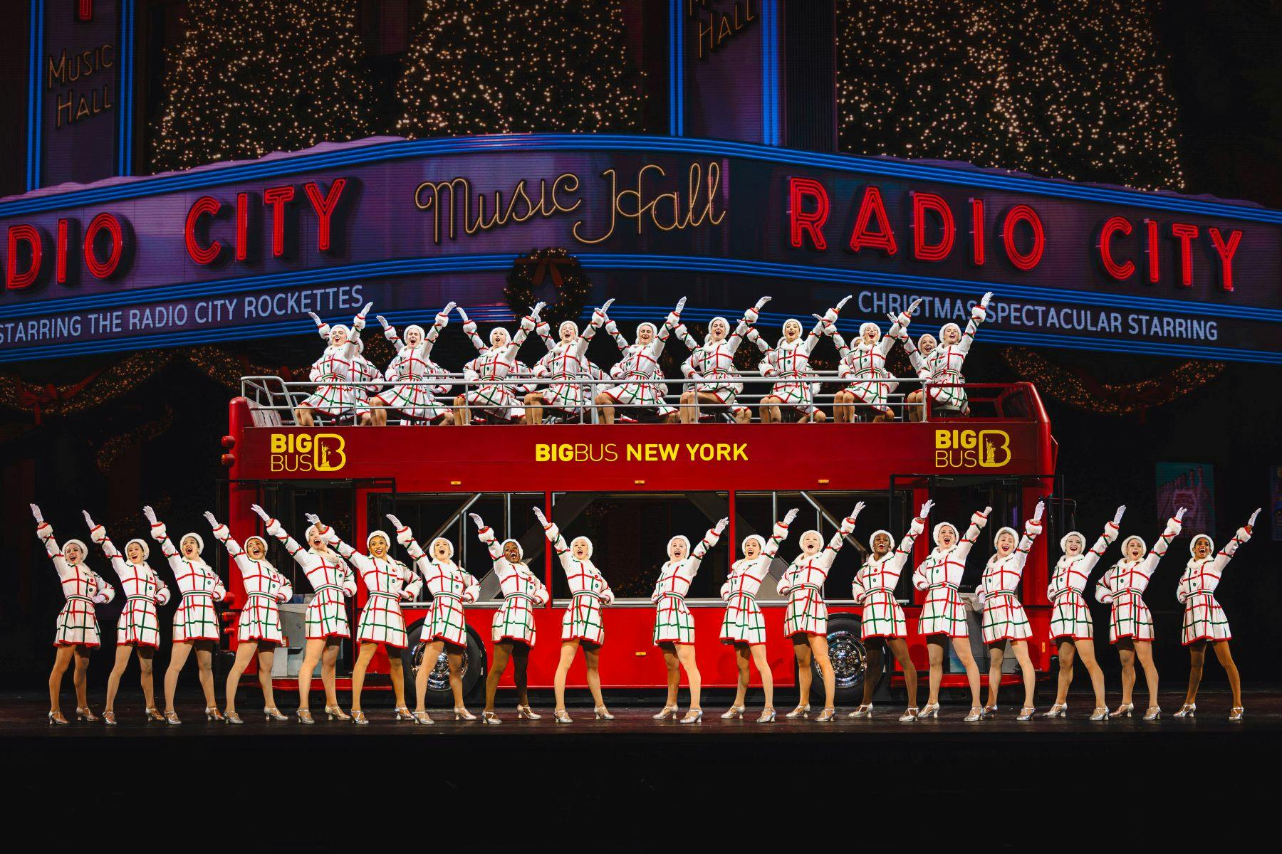 New York City: Christmas Spectacular Starring the Radio City Rockettes® - Photo 13