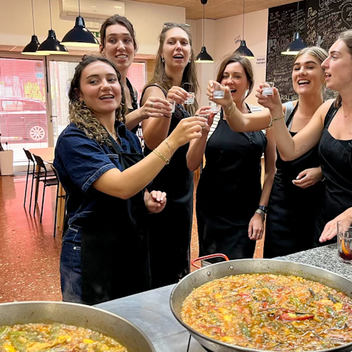 Valência: Aula de culinária de paella, tapas, sangria e visita ao mercado de Ruzafa - Photo 6
