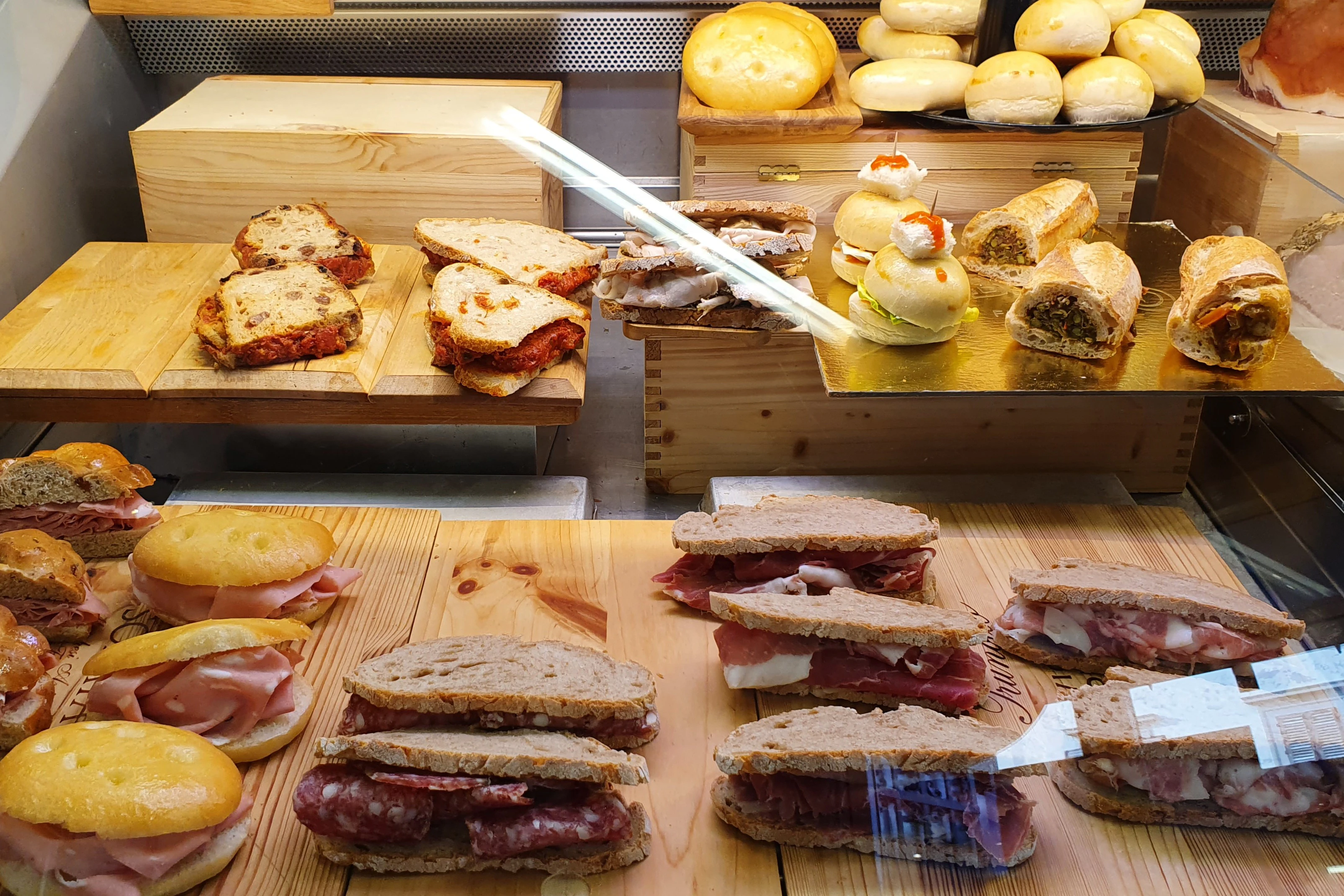 Florence: Guided Food Tour + Tastings + All’Antico Vinaio Skip The Line Access