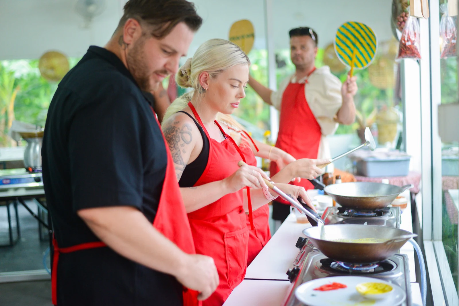 Phuket: Thai Cooking Class with Market Walk + Transfers