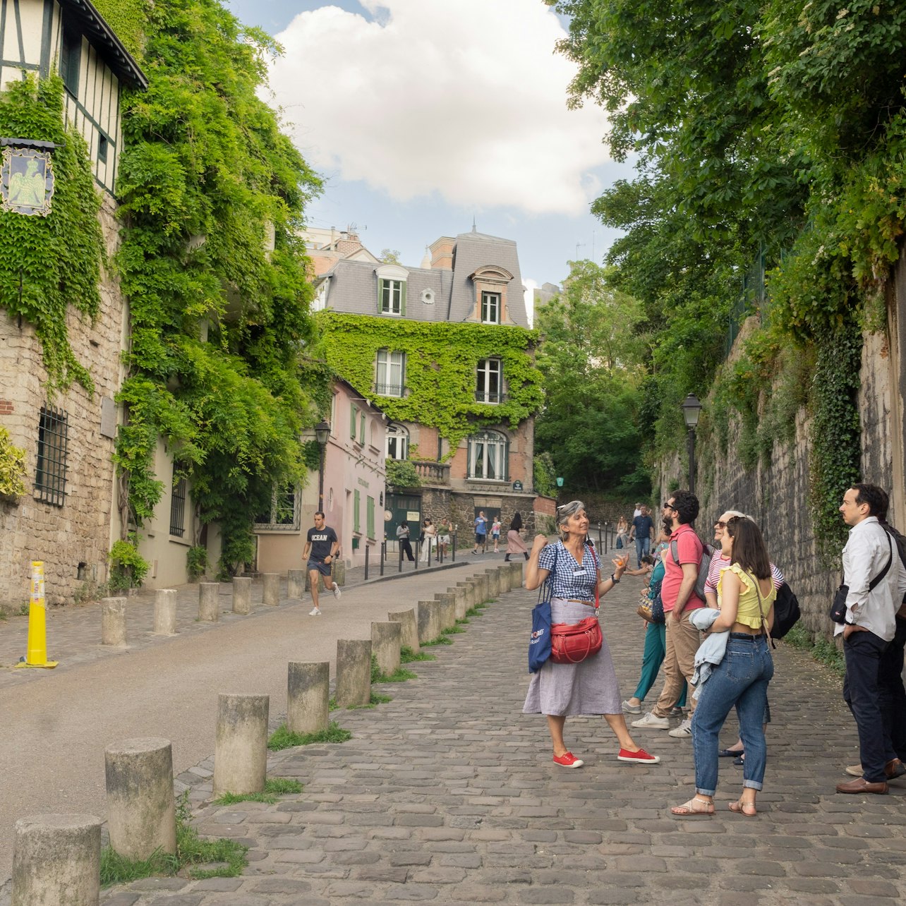 Paris: Passeio a pé guiado por Montmartre - Acomodações em Paris